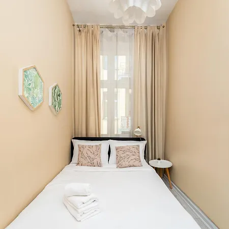 Main Square Homely By Bookinghost 크라쿠프